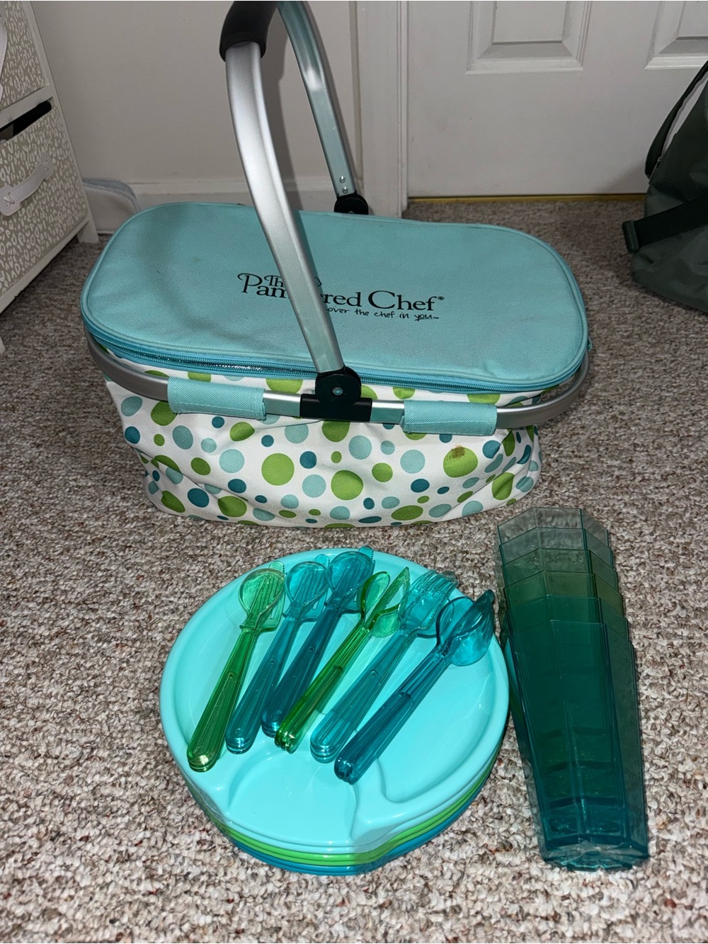 Pampered Chef Picnic Basket